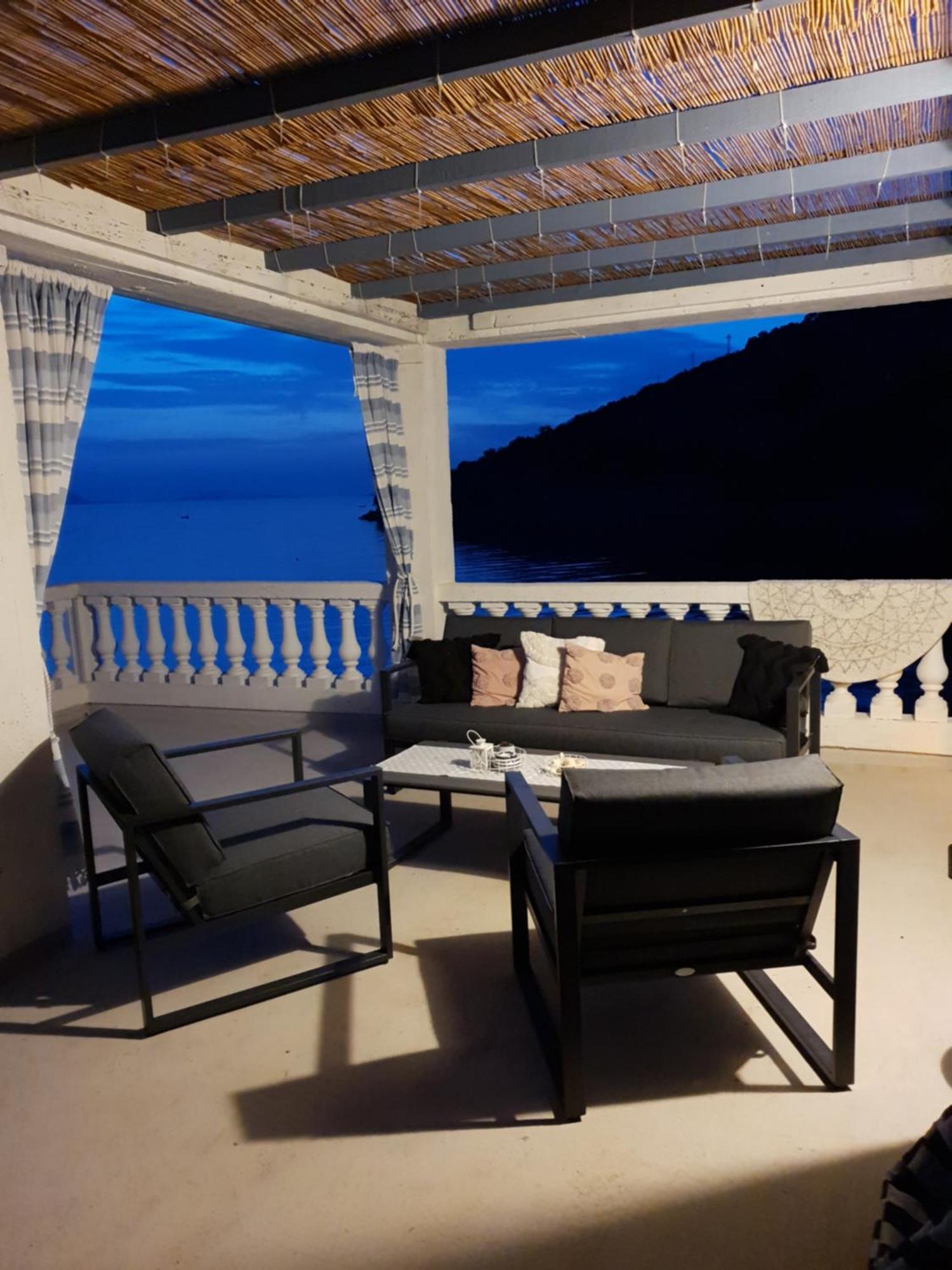 Kuca Za Odmor Seahouse Daire Karlobag Dış mekan fotoğraf